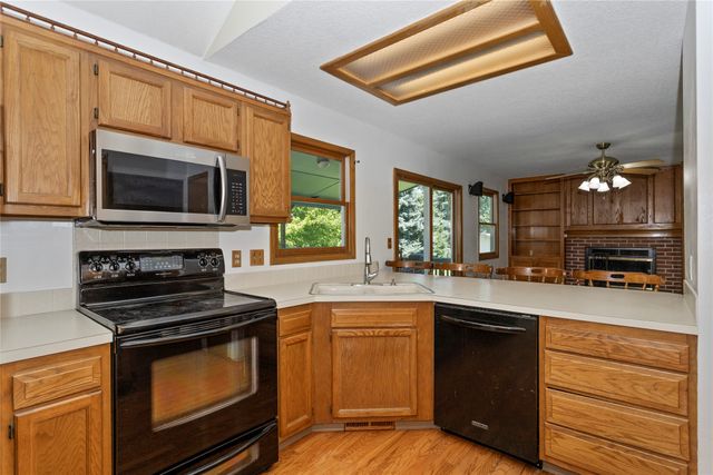 1006 SE Peterson Drive, Ankeny, IA 50021