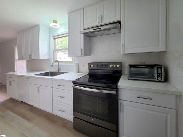 700 Welcome Avenue Extension, Greenville, SC 29611