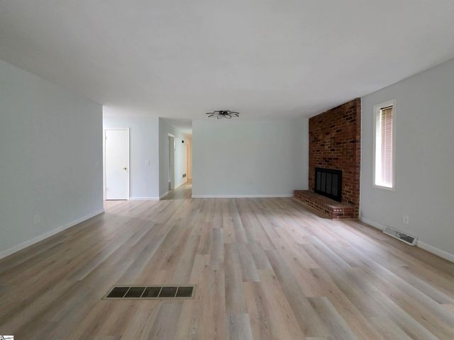 700 Welcome Avenue Extension, Greenville, SC 29611