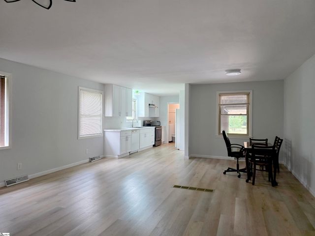 700 Welcome Avenue Extension, Greenville, SC 29611