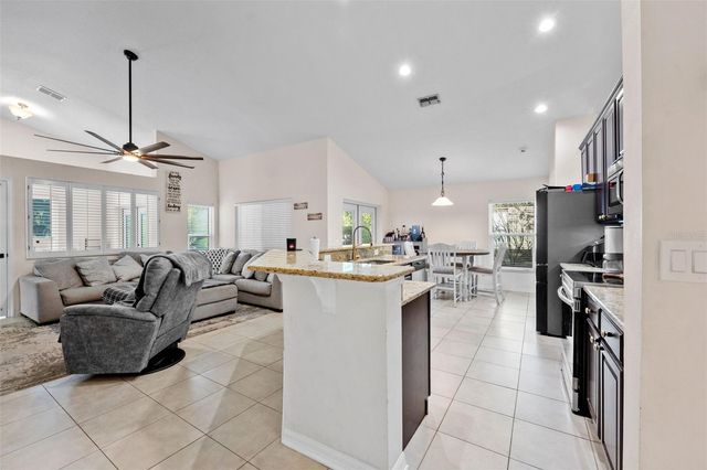 18843 MAISONS DRIVE, Lutz, FL 33558