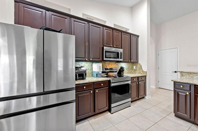 18843 MAISONS DRIVE, Lutz, FL 33558