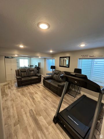 387 N TAYLOR RD, Saratoga Springs, UT 84045