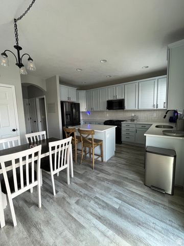 387 N TAYLOR RD, Saratoga Springs, UT 84045