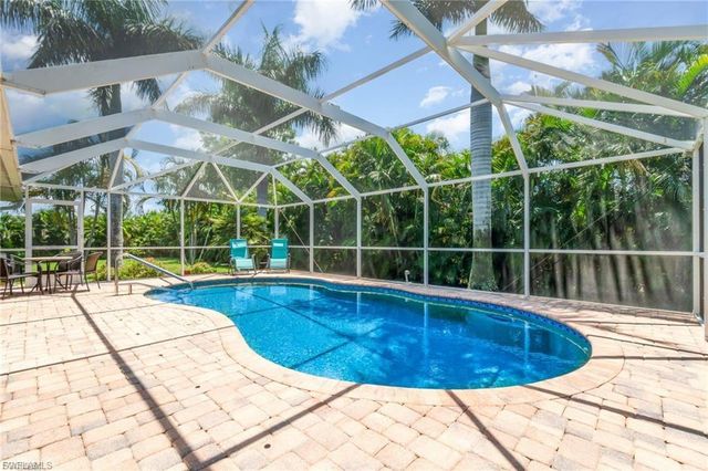 844 SW 17th TER, Cape Coral, FL 33991