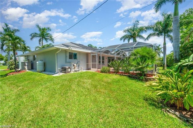 844 SW 17th TER, Cape Coral, FL 33991