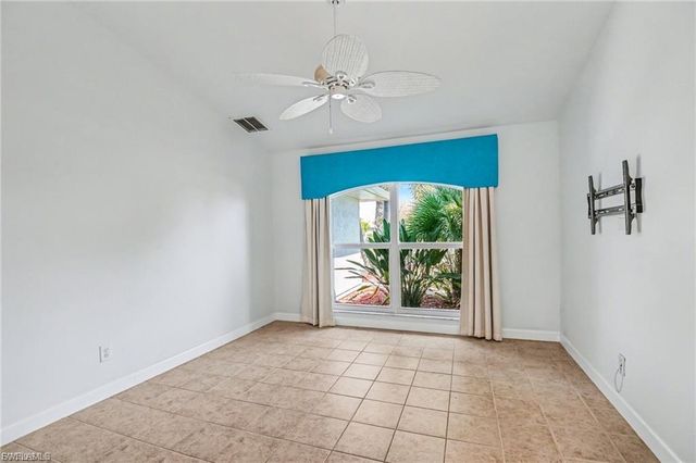 844 SW 17th TER, Cape Coral, FL 33991