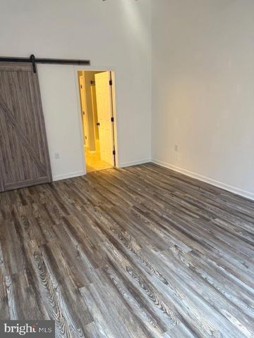 526 CROSSWINDS DR, Charles Town, WV 25414