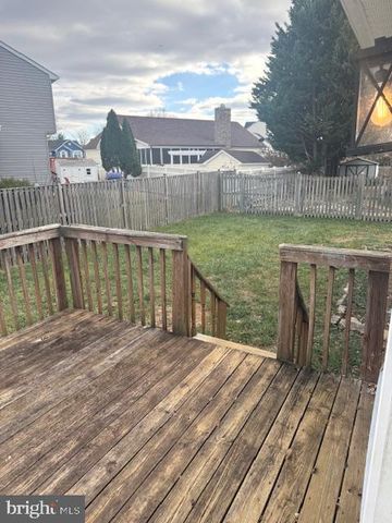 526 CROSSWINDS DR, Charles Town, WV 25414