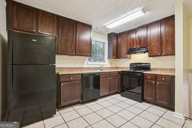 5802 Simone Drive, Stone Mountain, GA 30087