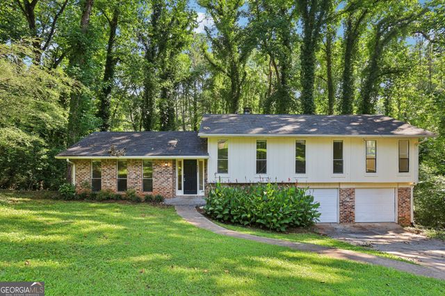 5802 Simone Drive, Stone Mountain, GA 30087