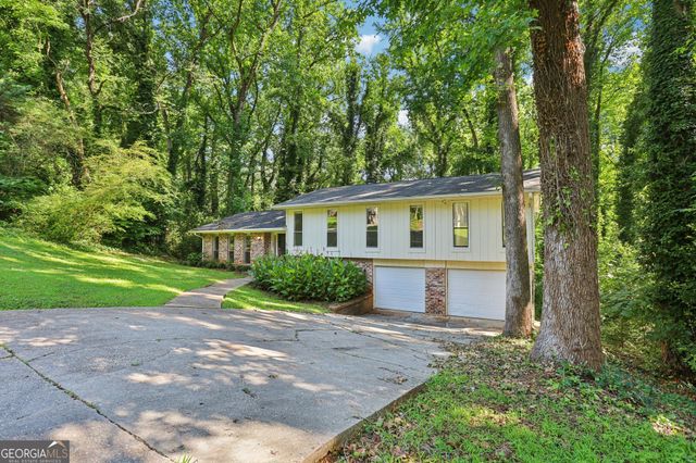 5802 Simone Drive, Stone Mountain, GA 30087