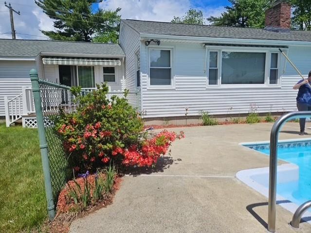 68 Robinson Road, Nashua, NH 03060