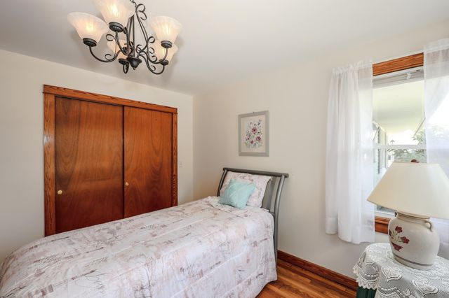 68 Robinson Road, Nashua, NH 03060