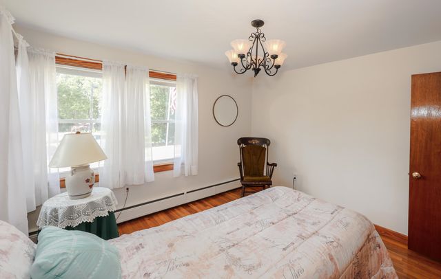 68 Robinson Road, Nashua, NH 03060