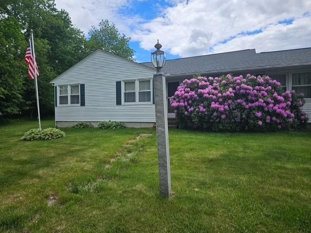 68 Robinson Road, Nashua, NH 03060