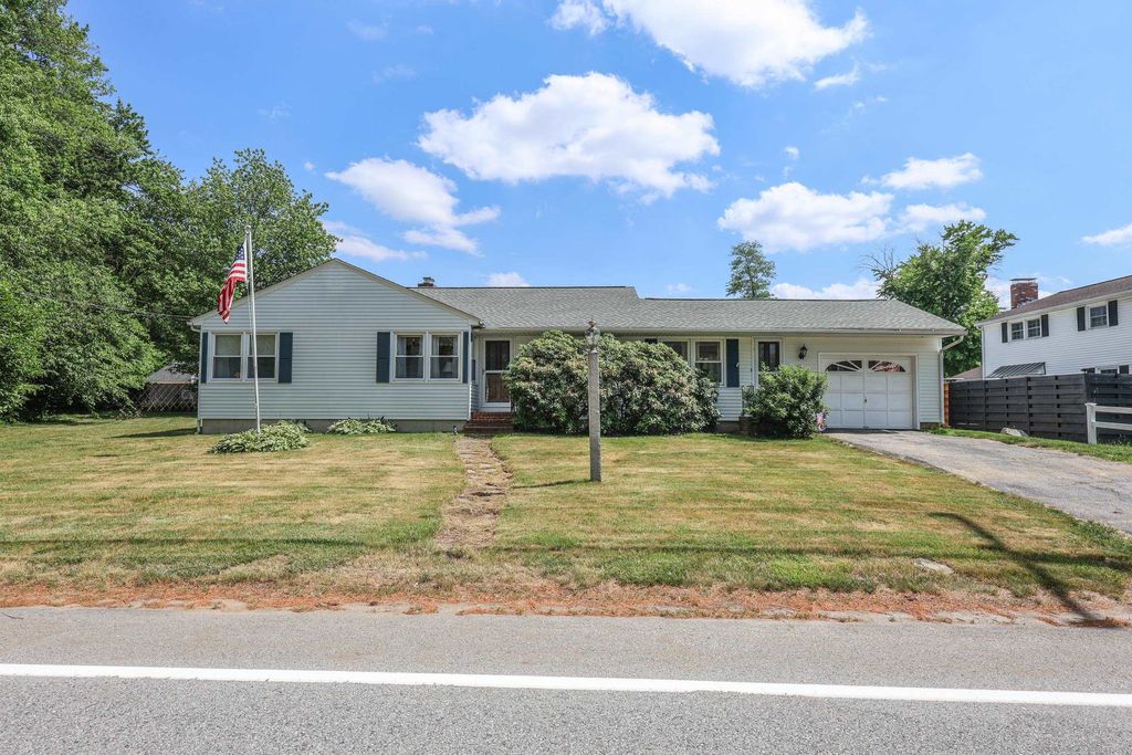 68 Robinson Road, Nashua, NH 03060