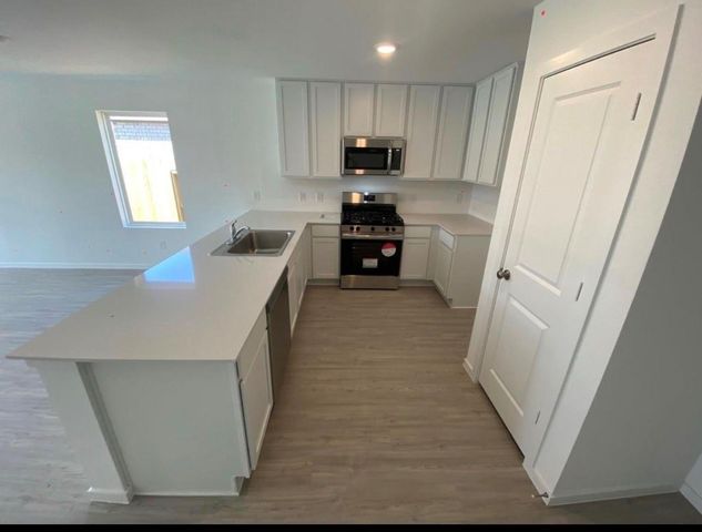 9511 Dazzling Tentacle Dr, Baytown, TX 77521