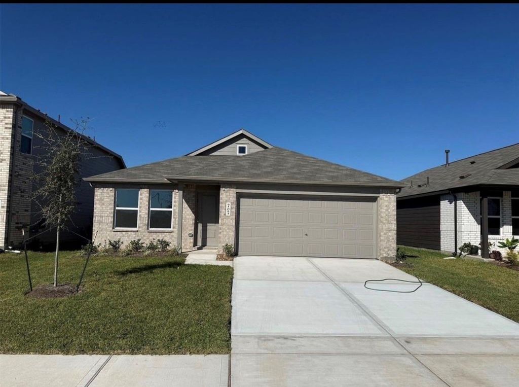 9511 Dazzling Tentacle Dr, Baytown, TX 77521