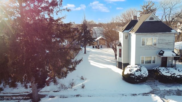 9318 S Cregier Avenue, Chicago, IL 60617