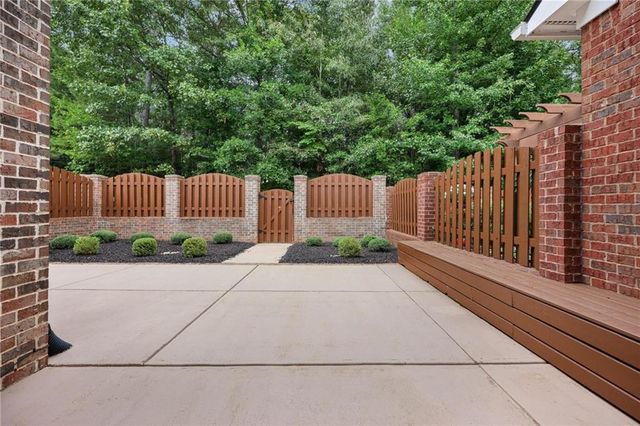 3004 Village Green Circle, Roswell, GA 30075