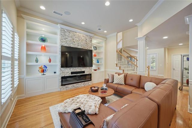 3004 Village Green Circle, Roswell, GA 30075