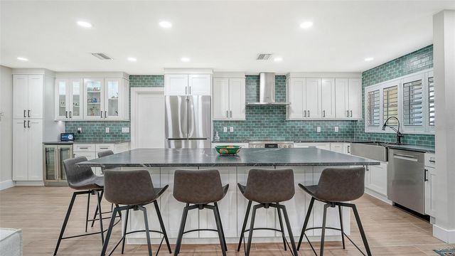 602 BUTTONWOOD DRIVE, Longboat Key, FL 34228