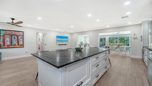 602 BUTTONWOOD DRIVE, Longboat Key, FL 34228