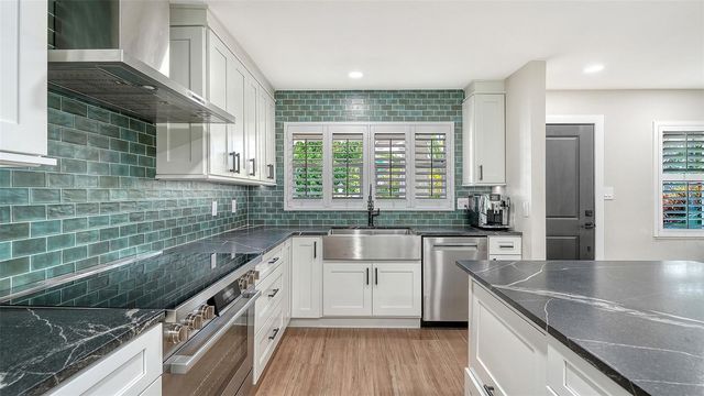 602 BUTTONWOOD DRIVE, Longboat Key, FL 34228