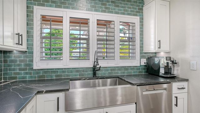 602 BUTTONWOOD DRIVE, Longboat Key, FL 34228