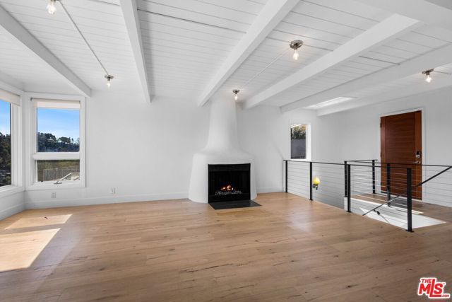 2226 Ronda Vista Drive, Los Angeles, CA 90027