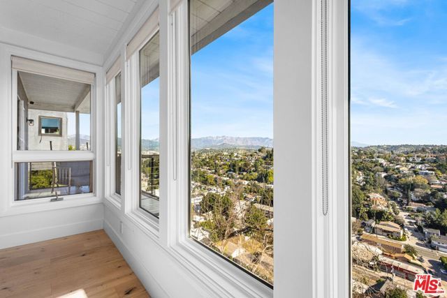 2226 Ronda Vista Drive, Los Angeles, CA 90027
