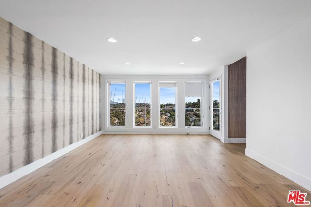 2226 Ronda Vista Drive, Los Angeles, CA 90027