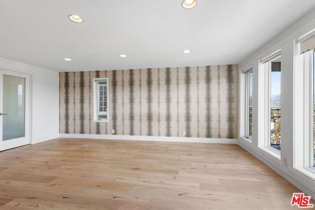 2226 Ronda Vista Drive, Los Angeles, CA 90027