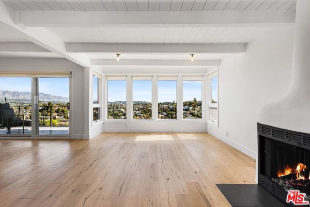 2226 Ronda Vista Drive, Los Angeles, CA 90027