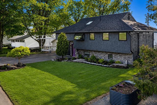 380 Lakewood Drive, Swanton, VT 05488