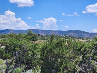 4 Goathead Ct, Santa Fe, NM 87508
