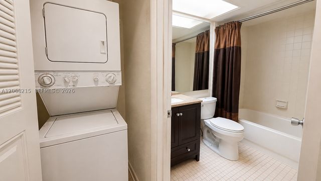 700 SW 128th Ave 209C, Pembroke Pines, FL 33027