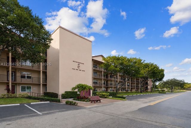 700 SW 128th Ave 209C, Pembroke Pines, FL 33027