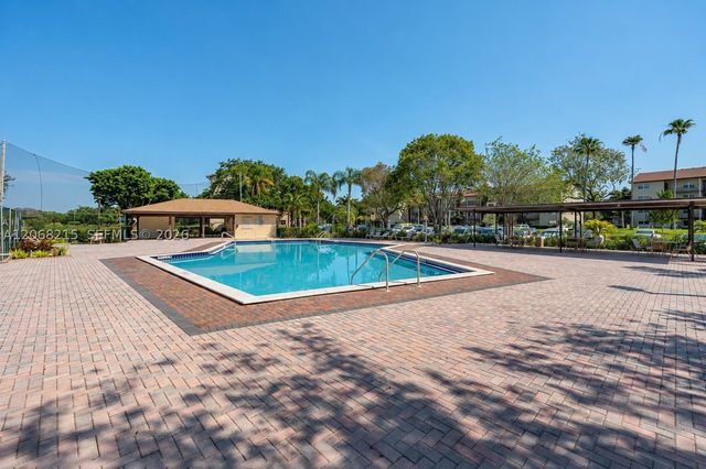 700 SW 128th Ave 209C, Pembroke Pines, FL 33027