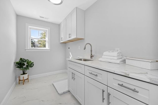 1 Osprey Ct, Rowley, MA 01969