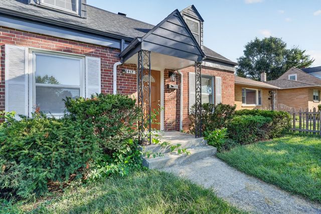 2917 Lawndale Avenue, Rockford, IL 61101