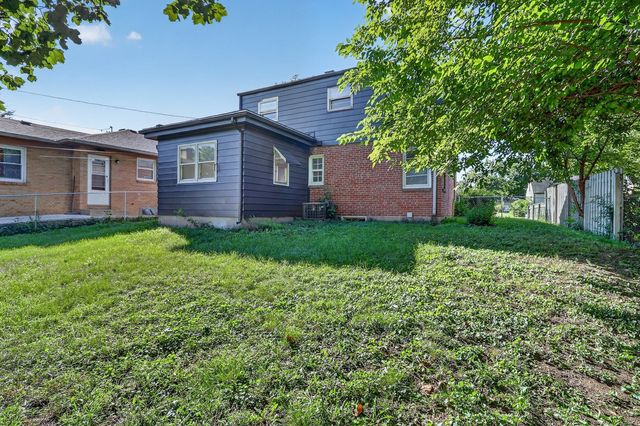2917 Lawndale Avenue, Rockford, IL 61101