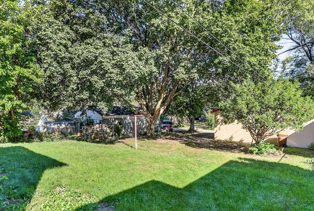 2917 Lawndale Avenue, Rockford, IL 61101