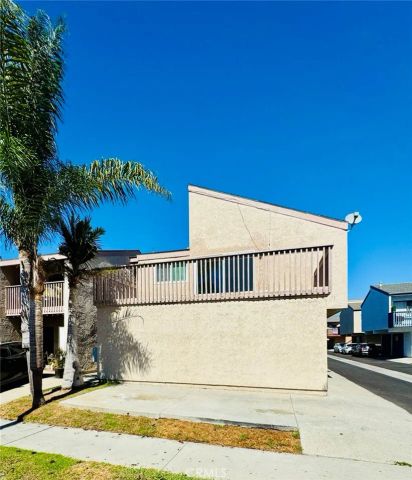1404 California Street 4, Huntington Beach, CA 92648