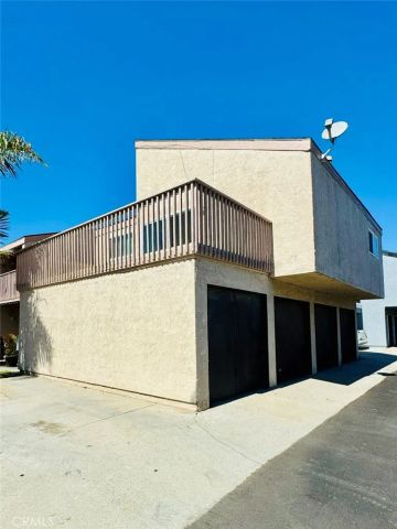 1404 California Street 4, Huntington Beach, CA 92648