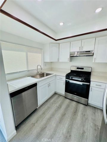 1404 California Street 4, Huntington Beach, CA 92648