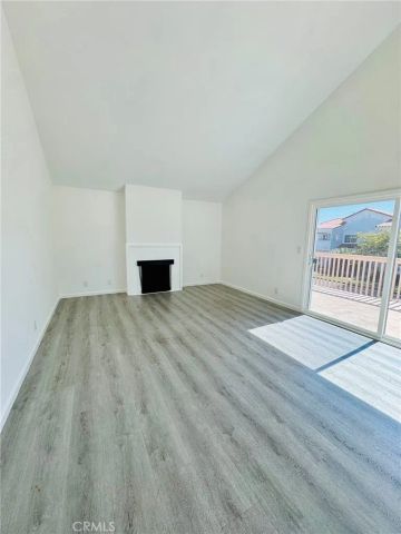 1404 California Street 4, Huntington Beach, CA 92648