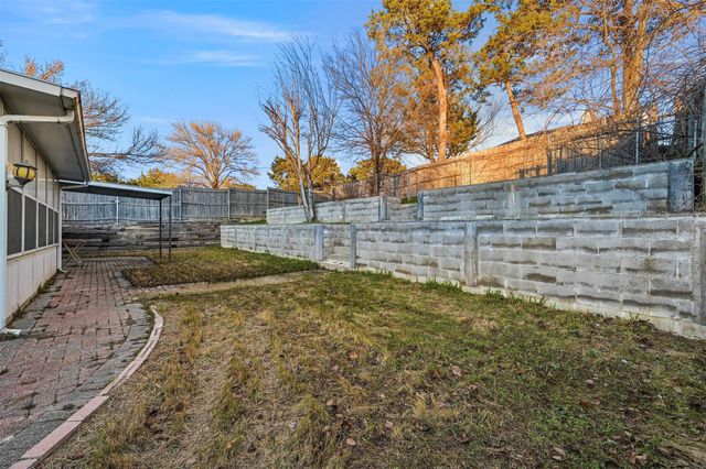 6704 Cedar Shadow Drive, Dallas, TX 75236