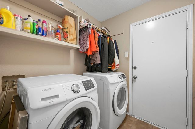 6704 Cedar Shadow Drive, Dallas, TX 75236